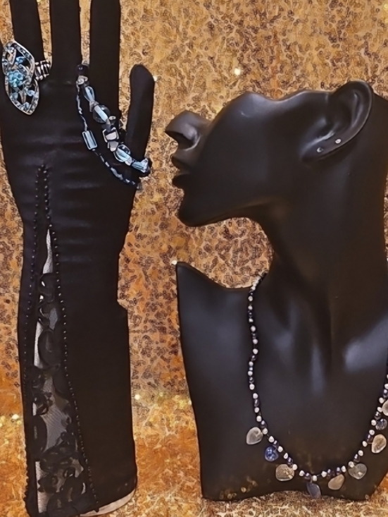 Jewelry - Stylish Silver And Blue Bead And Gem Jewlery Set